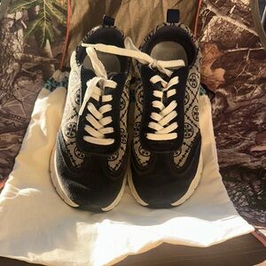 Tory Burch NAVY/CREAM SNEAKERS